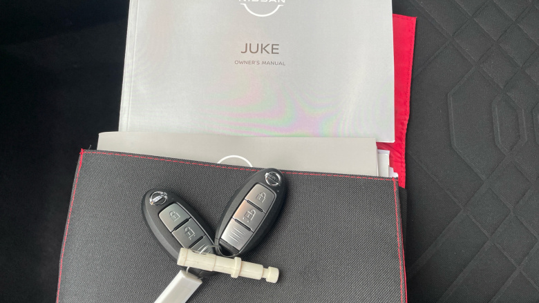 Nissan Juke 1.0 DiG-T 114 Tekna 5dr Petrol Hatchback